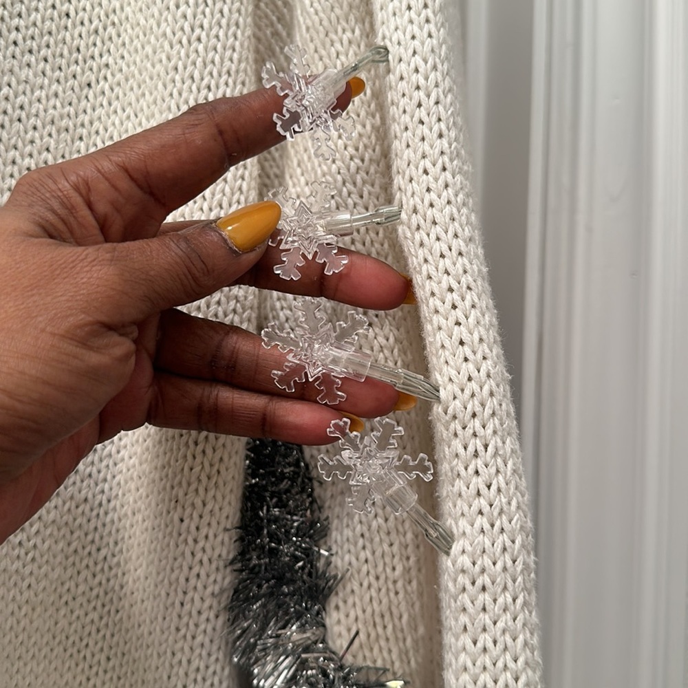 Unique Cream UGLY Christmas sweater XL that LIGHTS UP! Battery pack operated 🎄 - Picture 7 of 10